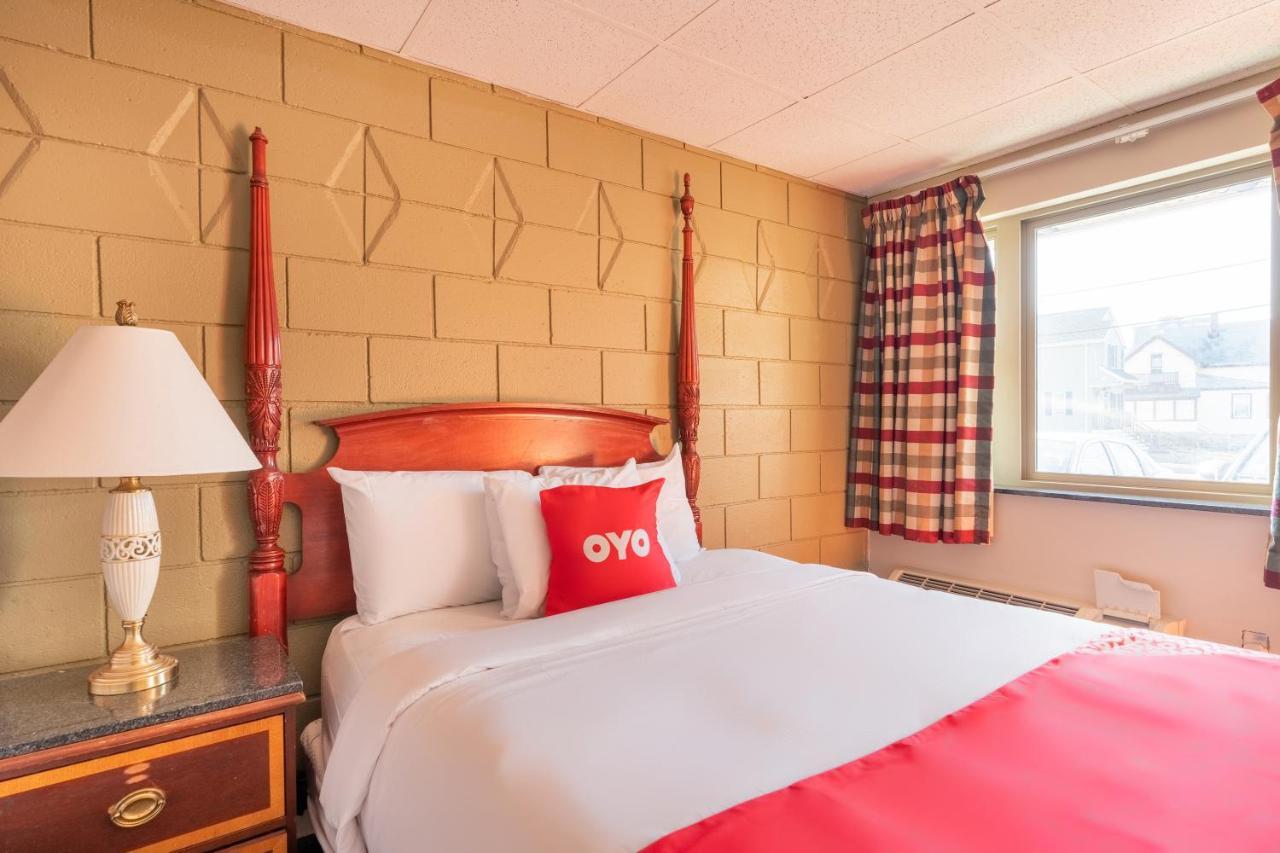 Oyo Hotel Malden Ma Broadway Exterior foto