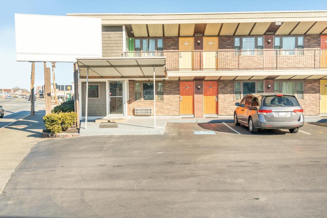 Oyo Hotel Malden Ma Broadway Exterior foto